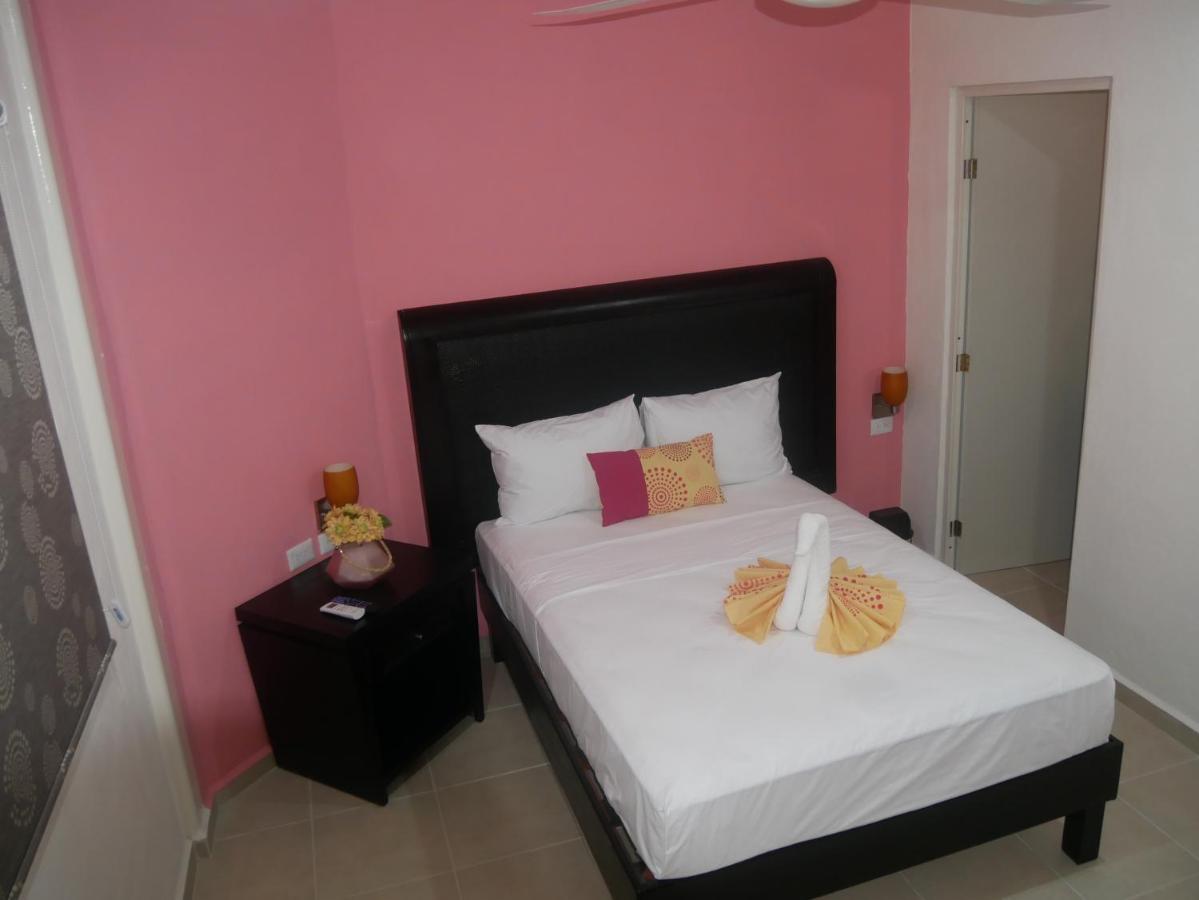 מרידה Hotel Real San Juan Suites מראה חיצוני תמונה