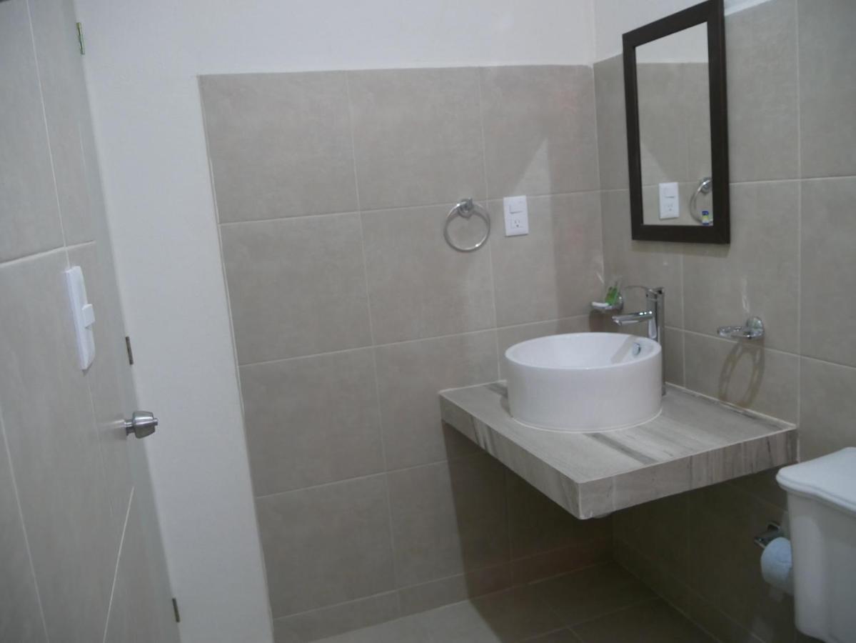 מרידה Hotel Real San Juan Suites מראה חיצוני תמונה