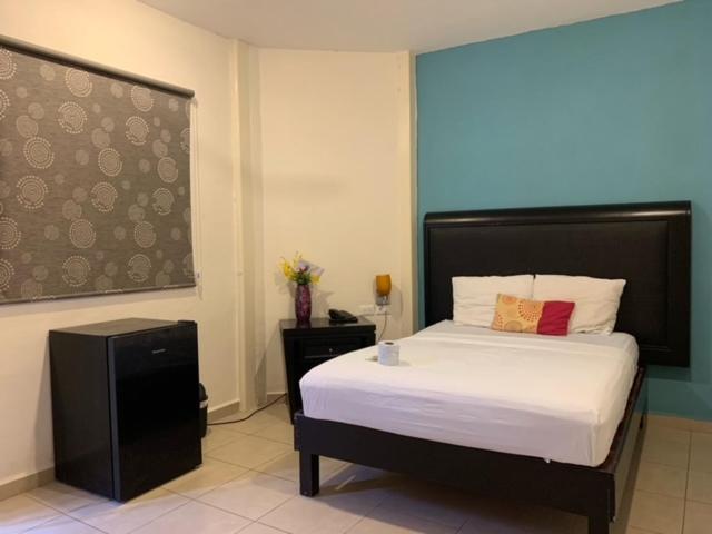 מרידה Hotel Real San Juan Suites מראה חיצוני תמונה